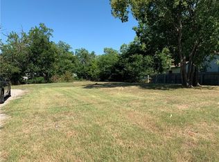 324 Ritchey St, Gainesville, TX 76240