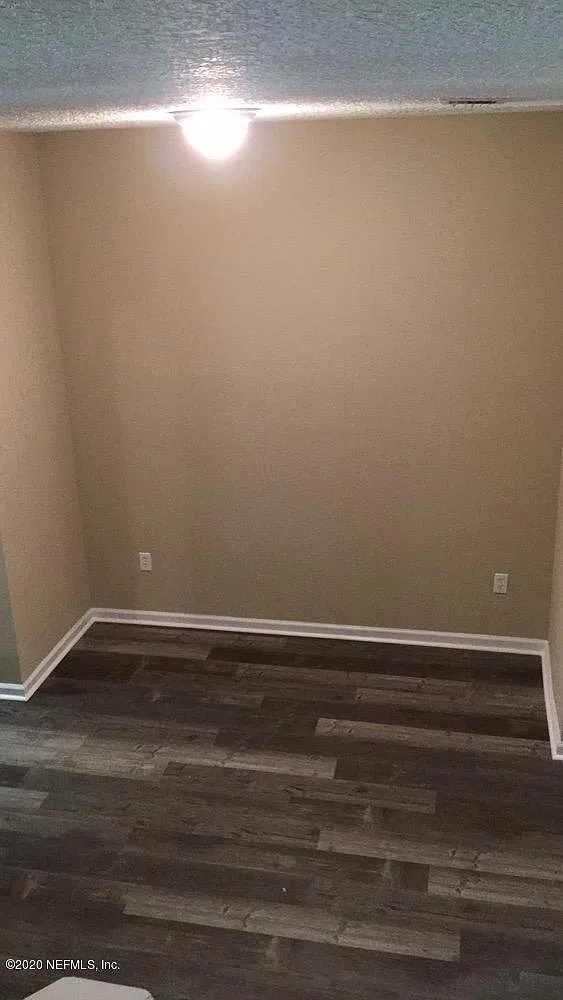 3 bed, 2.5 bath, 1459 sqft, $1,695 — Photo 4