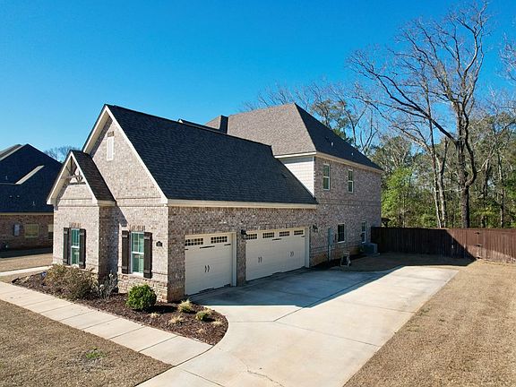 3rd image of 681 Charleston Mills Dr