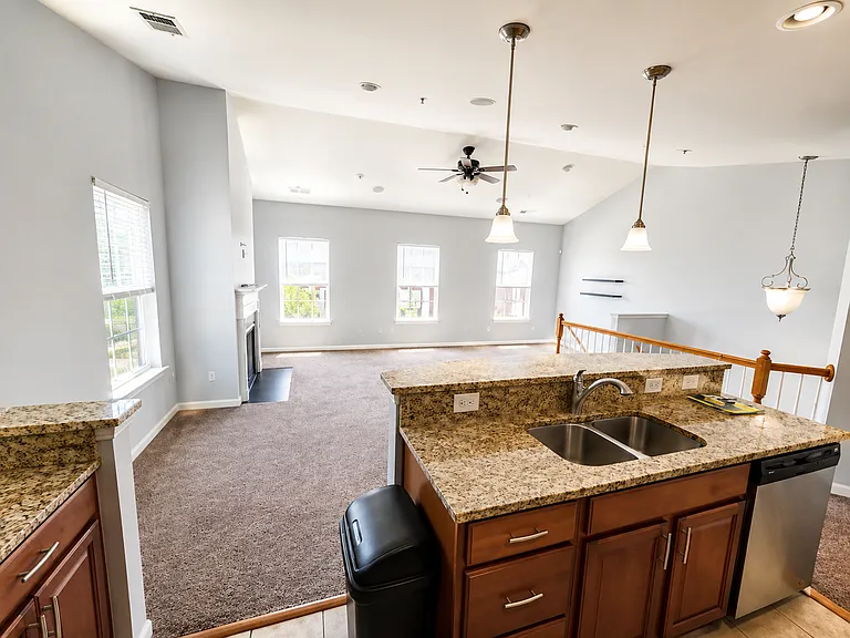 5614 Virginia Ln — Photo 8