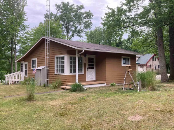 2722 S Whitney Beach Rd, Beaverton, MI 48612