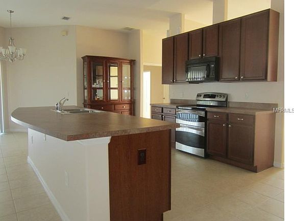 4th image of 1026 Golf View Estates Dr
