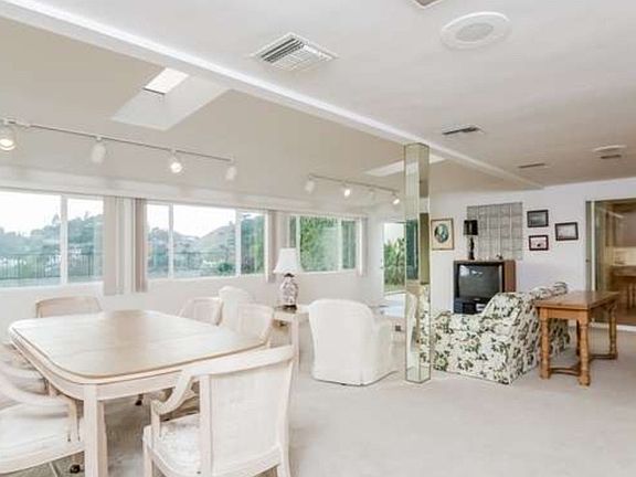 4th image of 7158 Macapa Dr
