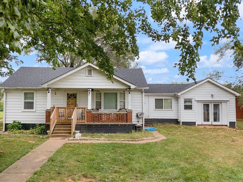 1st image of 301 Alexander Ave