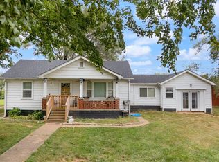 301 Alexander Ave, Cave City, KY 42127