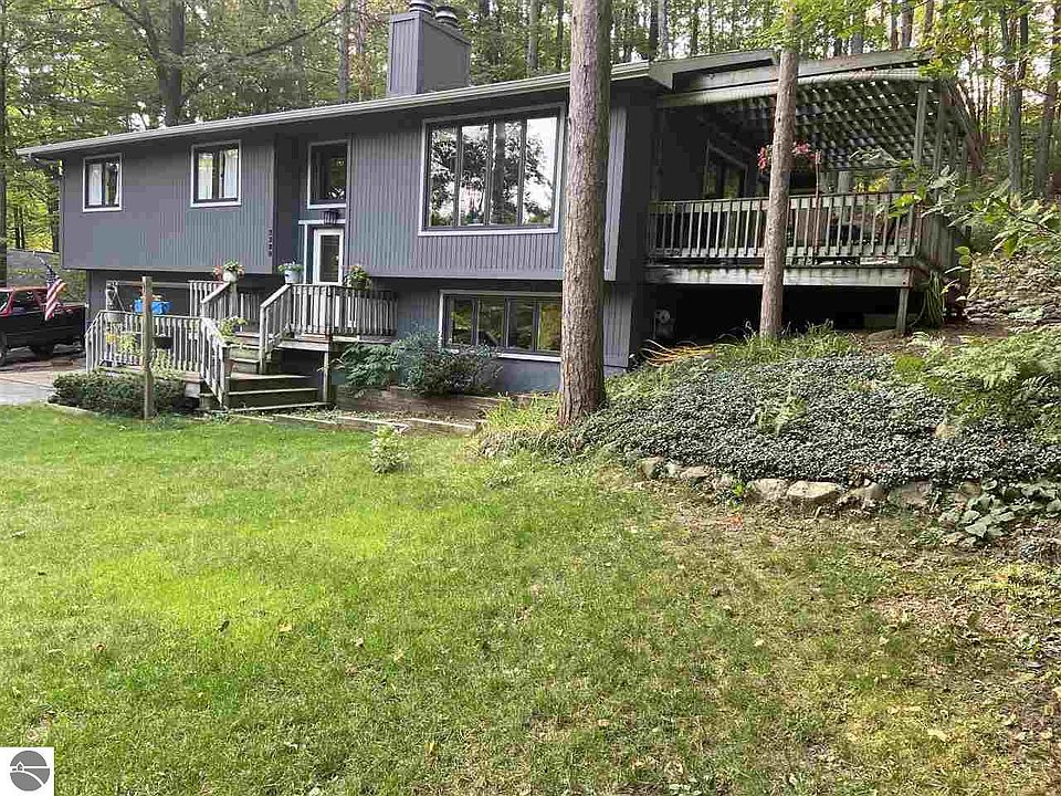 1st image of 3380 Hardwood Dr