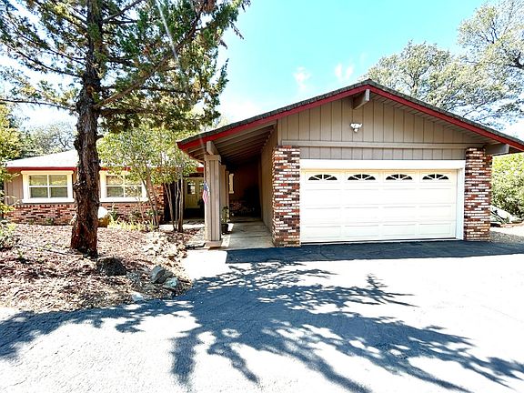 3rd image of 3952 Rustic Rd