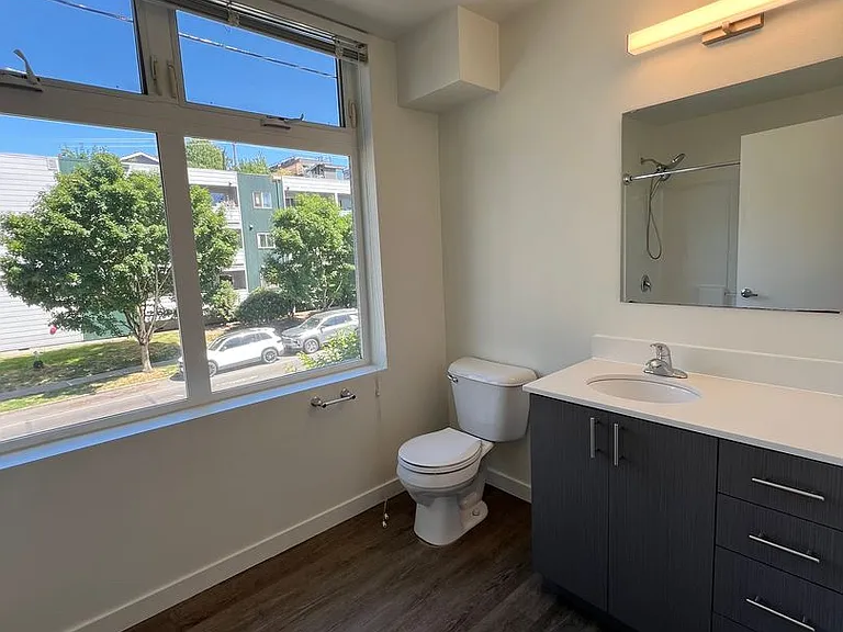 4801 Fauntleroy Apartments — Photo 40