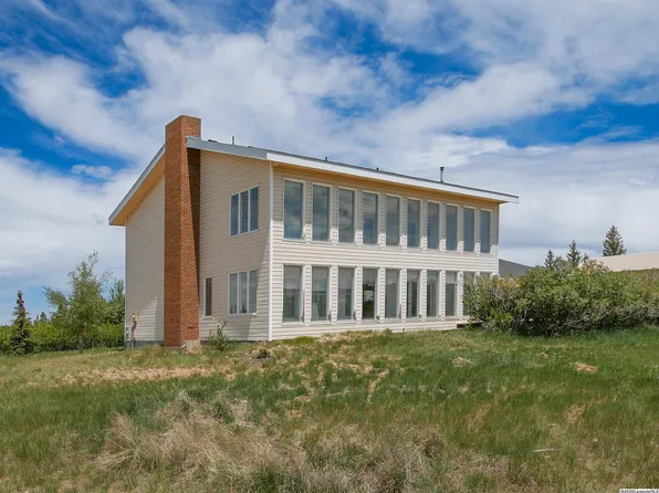 5203 Meadow Ln, Laramie, WY 82070