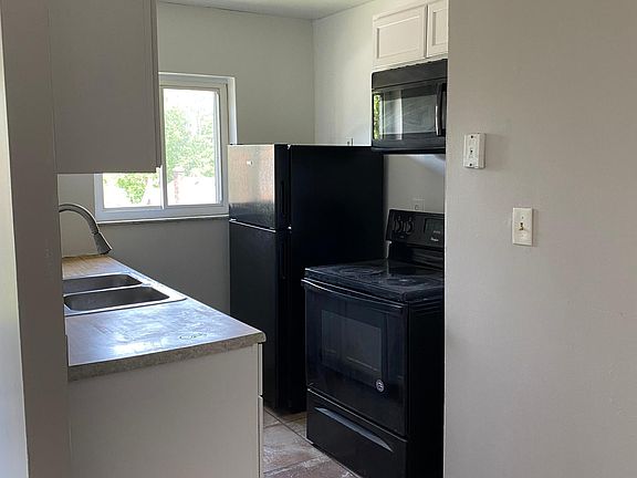 3rd image of 2545 Montana Ave APT 8
