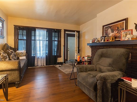 3rd image of 10731 Elmarge Ave