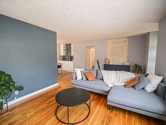 4th image of 4025 Prescott Ave