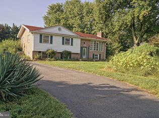 13505 Floris St, Herndon, VA 20171