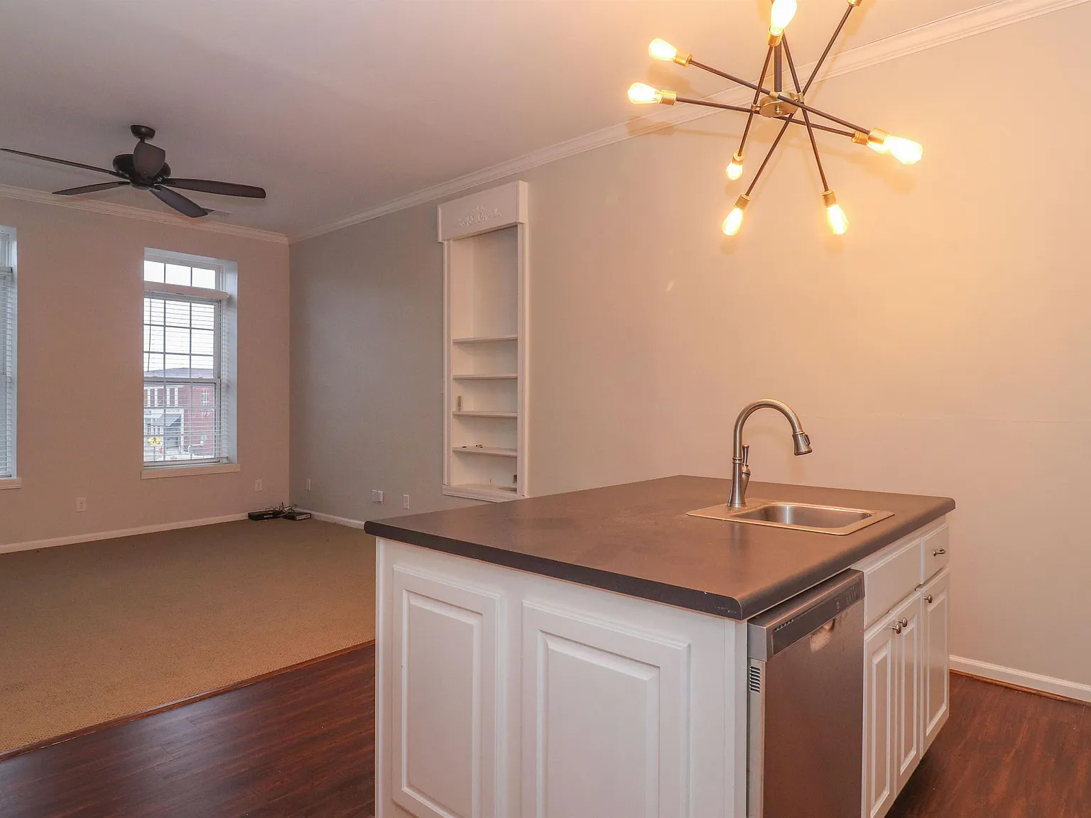 32 N Lafayette Ave - 1 — Photo 4