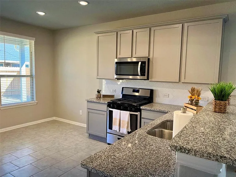 31418 Horseshoe Meadow Bnd — Photo 7