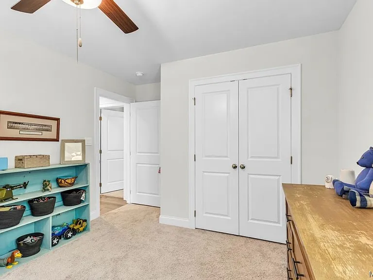 253 Pedric Dr — Photo 12