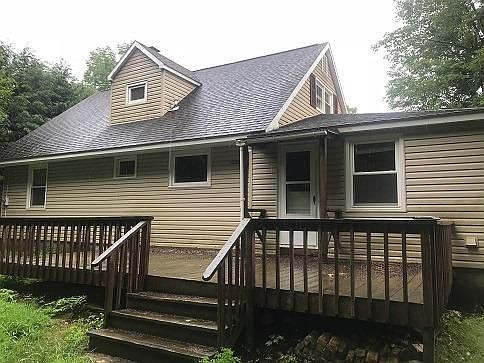 2nd image of 15 Pine St