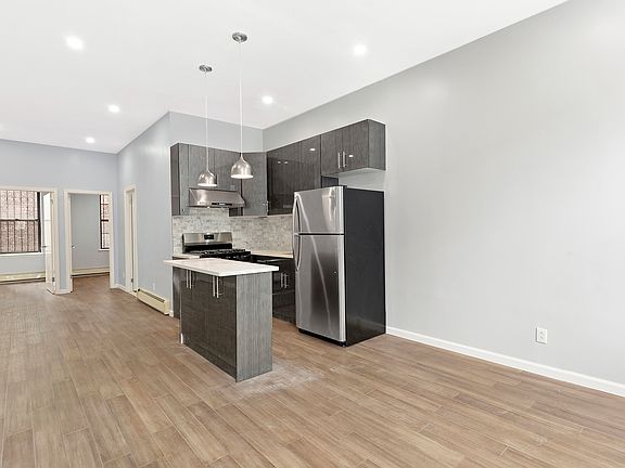 3rd image of 329 Grand St #3