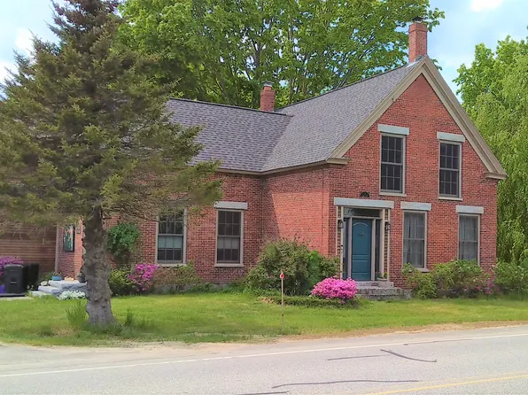 7 Cape Road, Raymond, ME 04071