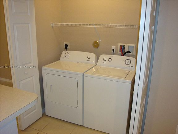 4th image of 3013 NW 30th Ave #3013
