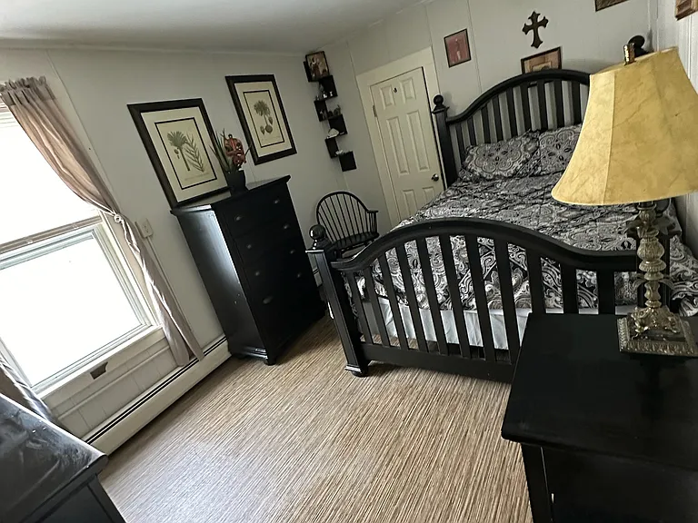 327 Shusta Rd — Photo 2