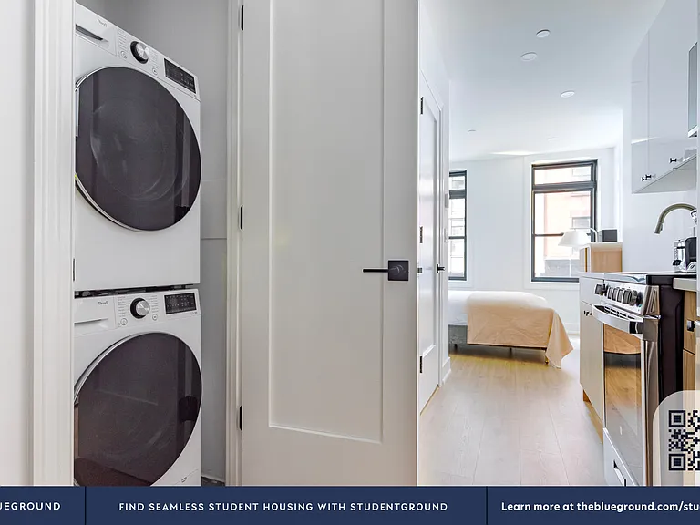 307 W 39th St #2B — Photo 11