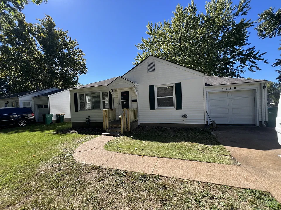 1120 Bliss Dr