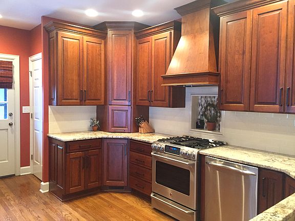 2nd image of 115 N 54th St