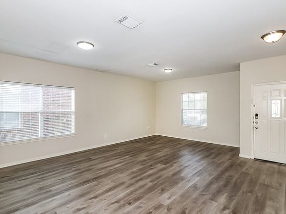 4th image of 2723 Durham Chase Ln