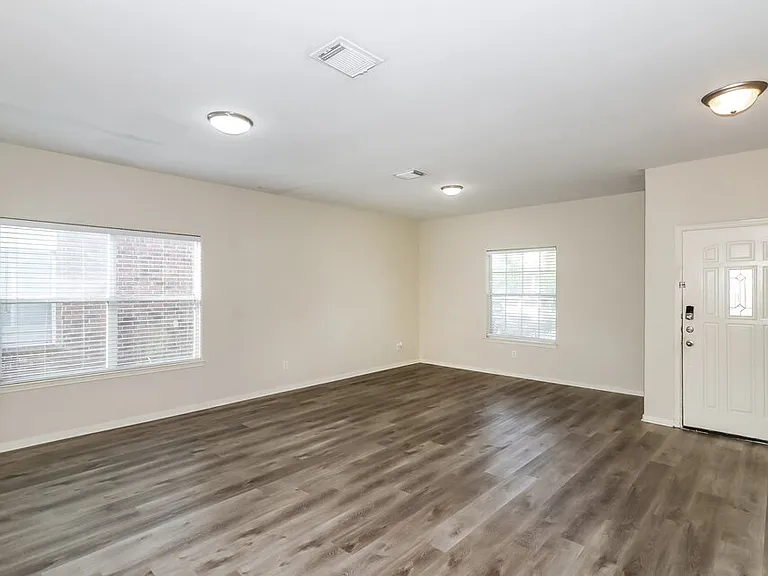 2723 Durham Chase Ln — Photo 4