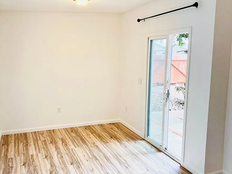 3725 Clairemont Mesa Blvd — Photo 17
