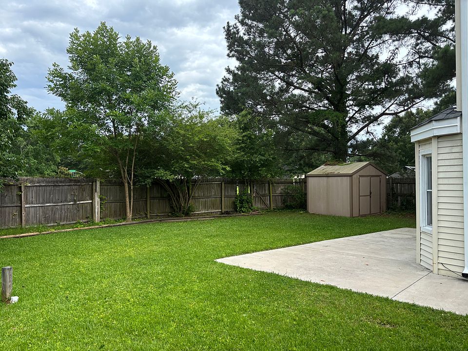 2nd image of 1932 Stillmeadow Ct