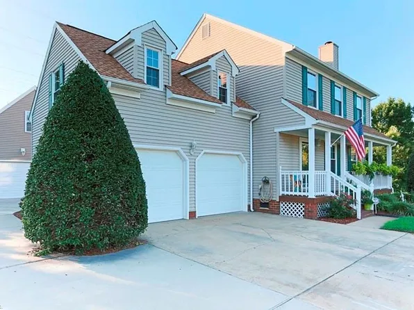 419 Knells Ridge Dr, Chesapeake, VA 23320