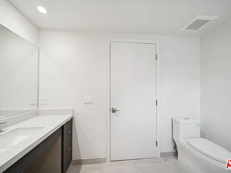 1051 S Corning St #102 — Photo 20