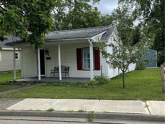 5th image of 4450 Woodcliffe Ave