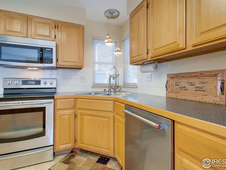 4020 Stoney Creek Dr — Photo 7