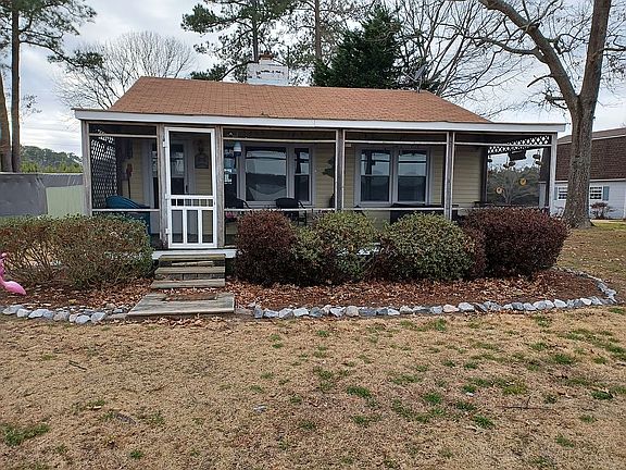 2nd image of 12095 Roane Ave