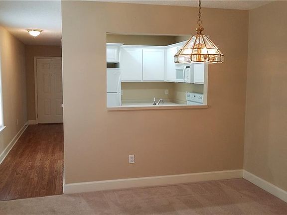 4th image of 107 Camellia Ct