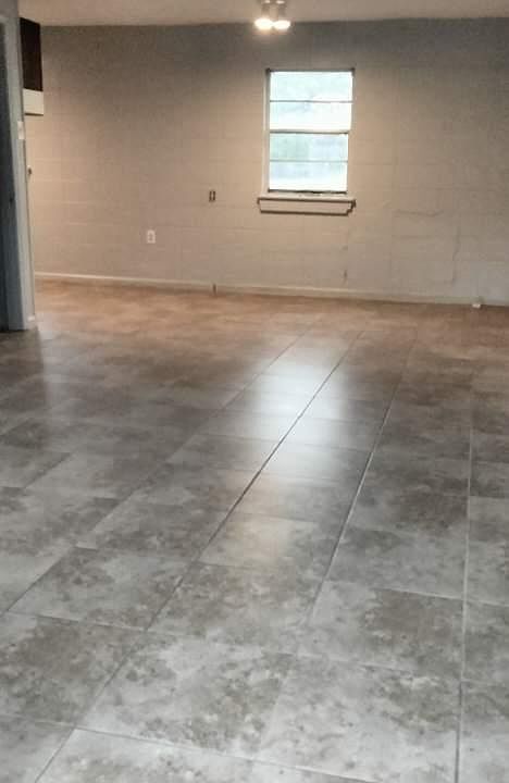 Livingroom area into kitchen