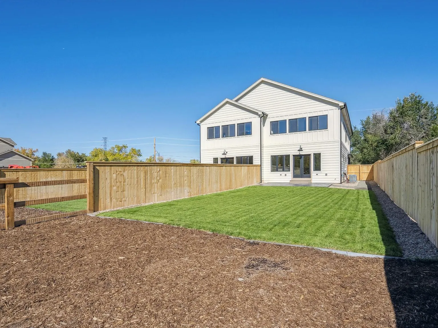 4 bed, 3177 sqft, $4,950 — Photo 4