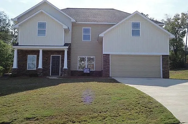 4512 Village Ct — Photo 1