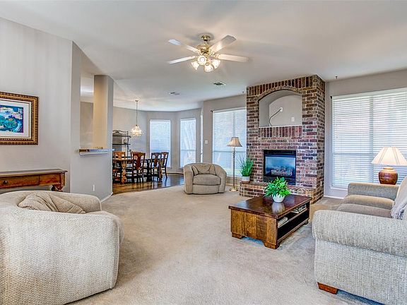 5th image of 207 Glenwood Dr