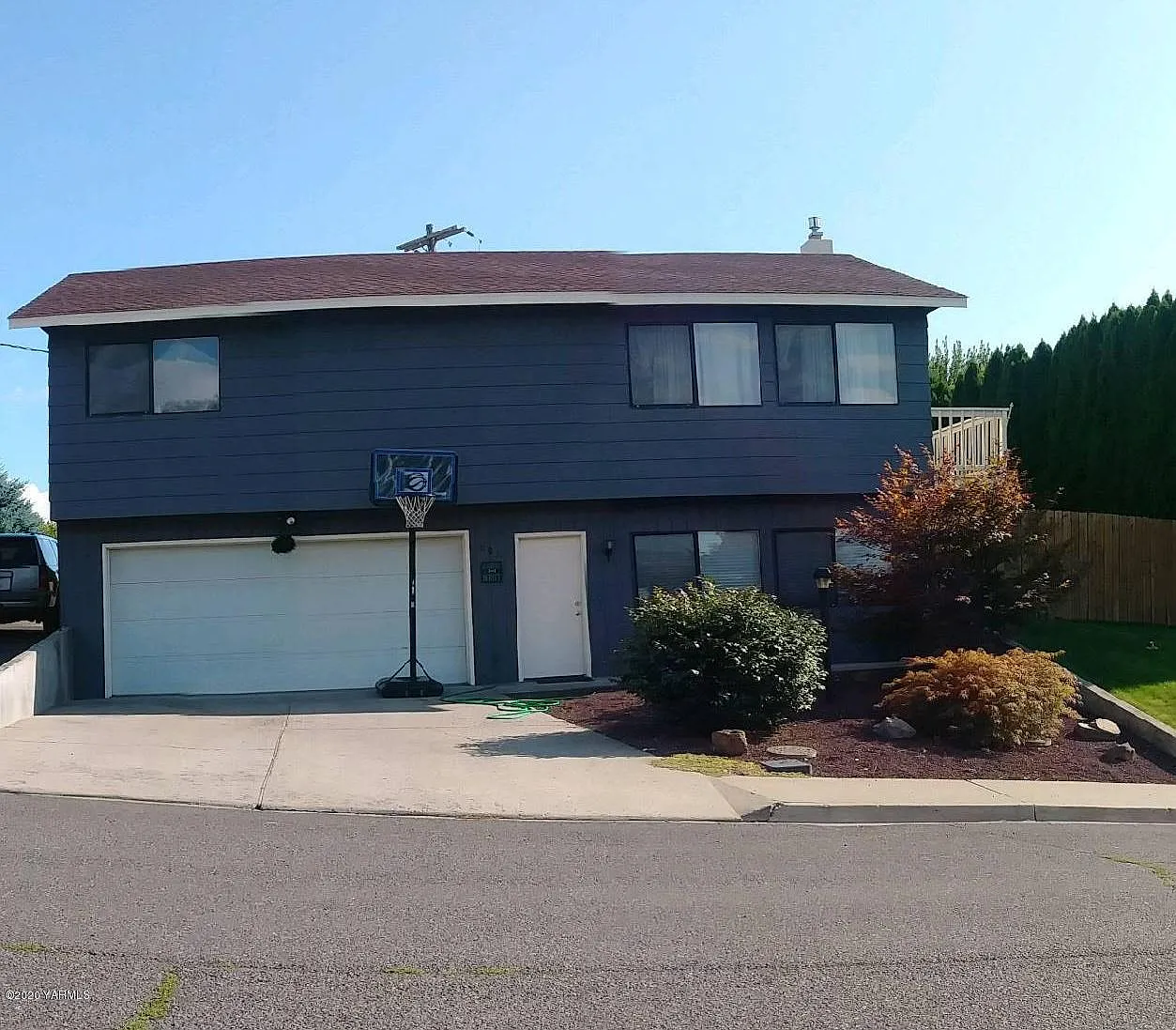 603 Blossom Ln photo 1