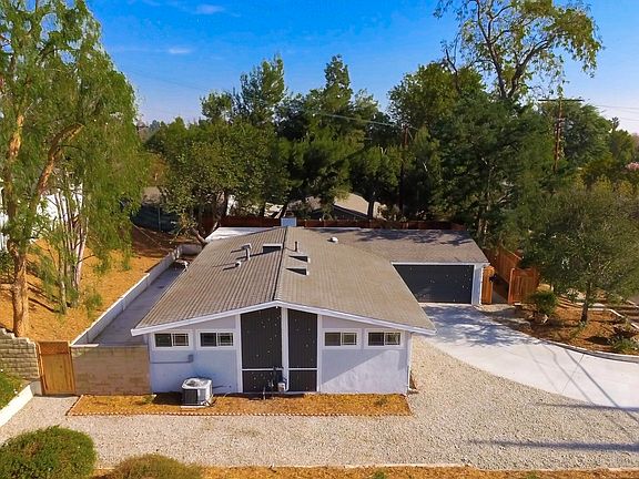 2nd image of 17138 Sunderland Dr