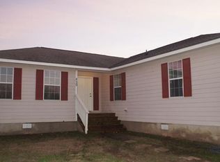 829 E 2nd St, Elgin, TX 78621