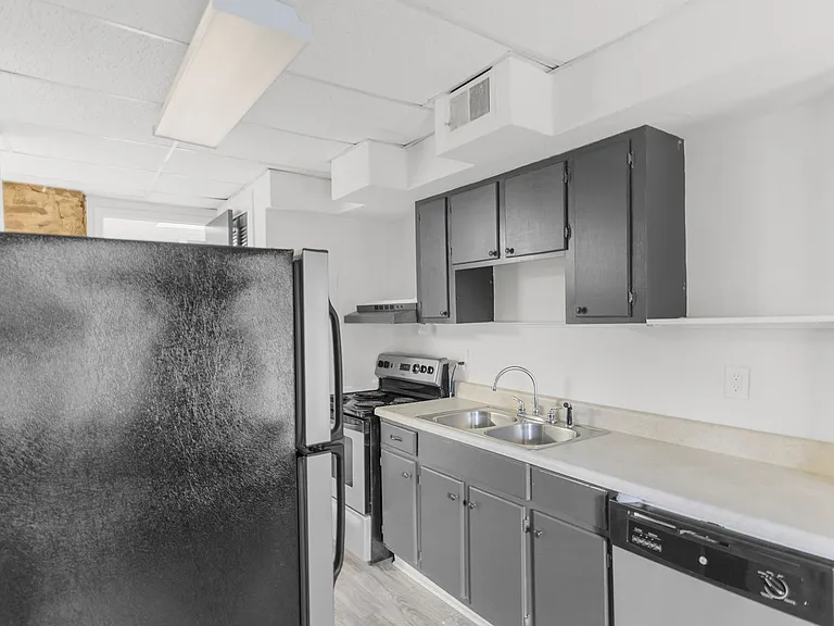 Ramsay Apartments — Photo 14