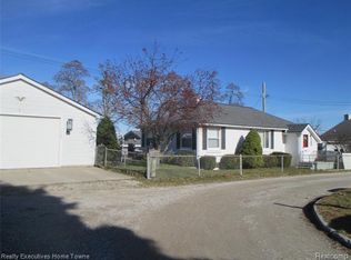 7168 Hillcrest Dr, Lakeport, MI 48059
