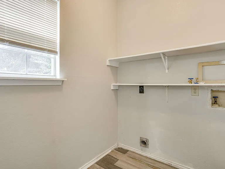 2701 Clovermeadow Dr — Photo 27
