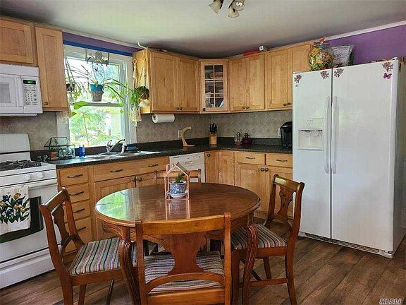 2nd image of 63 Maplewood Ave
