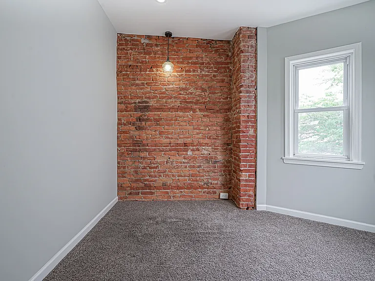 1343 S 19th St — Photo 17